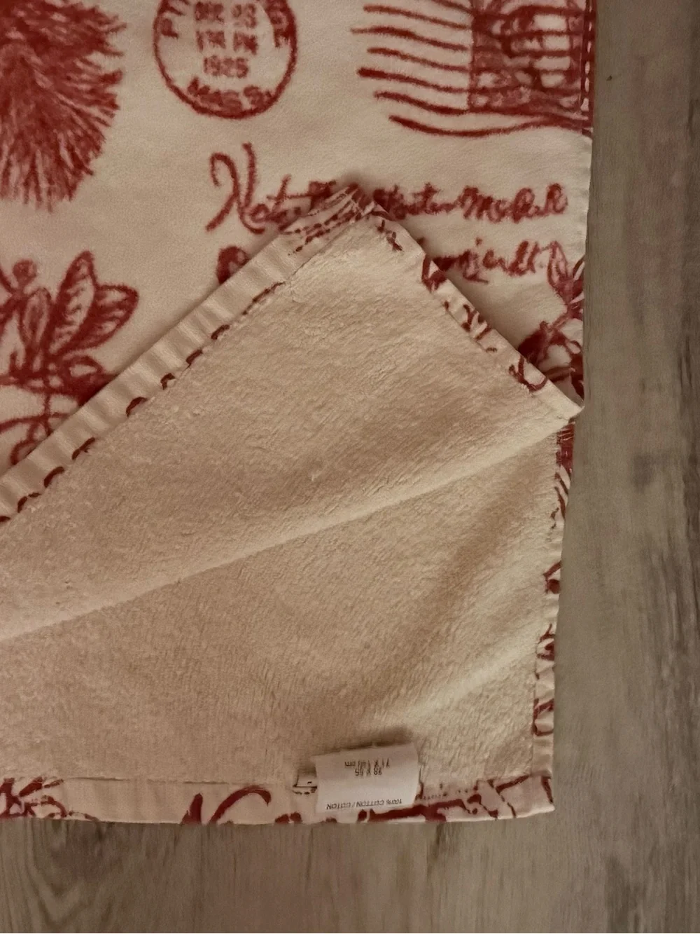 Pottery Barn Paris Toile Postcard Print Red/White Cotton Bath Towel 28x55